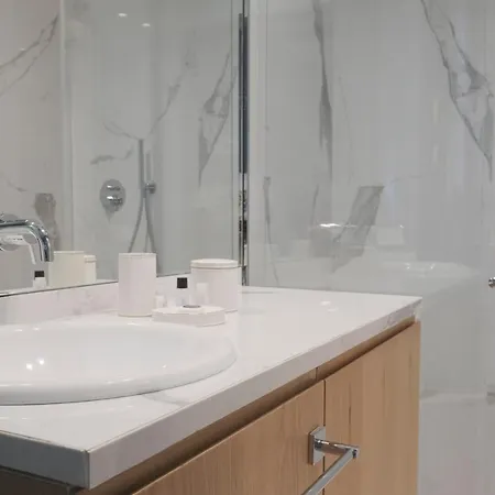 Oreaspiti - Not Only A In Magenta Quarter Appartement *